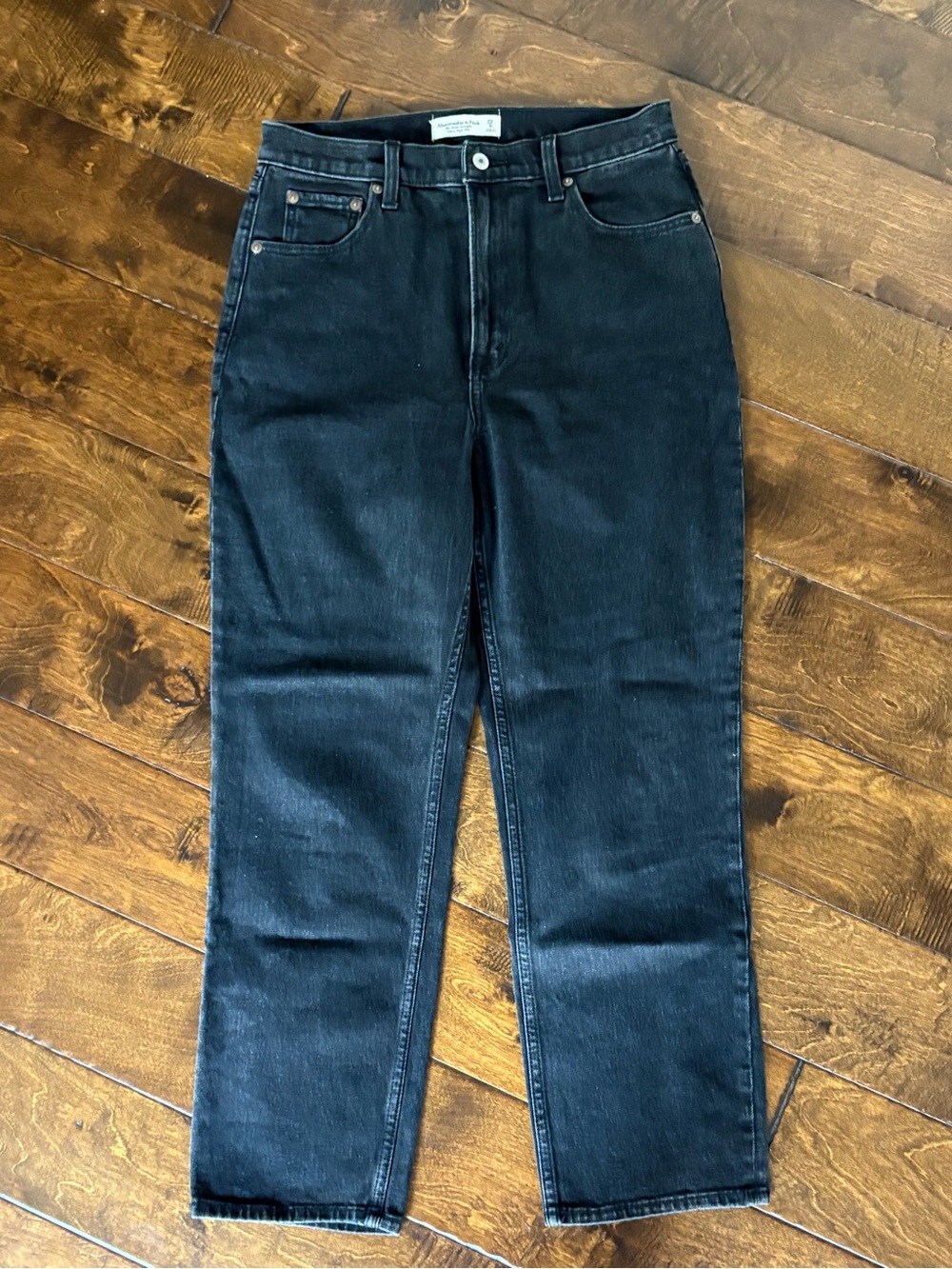 NWOT A&F Ankle Straight Jeans Curve Love